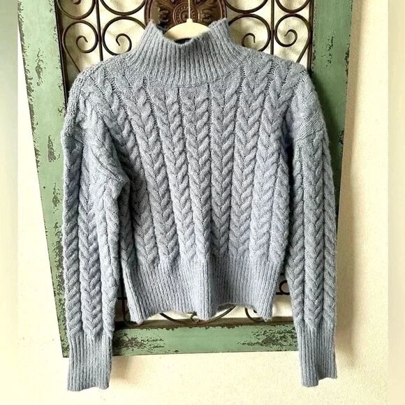 Winter turtleneck sweater periwinkle beautiful soft knit. Kendal & Kylie… - Picture 6 of 7